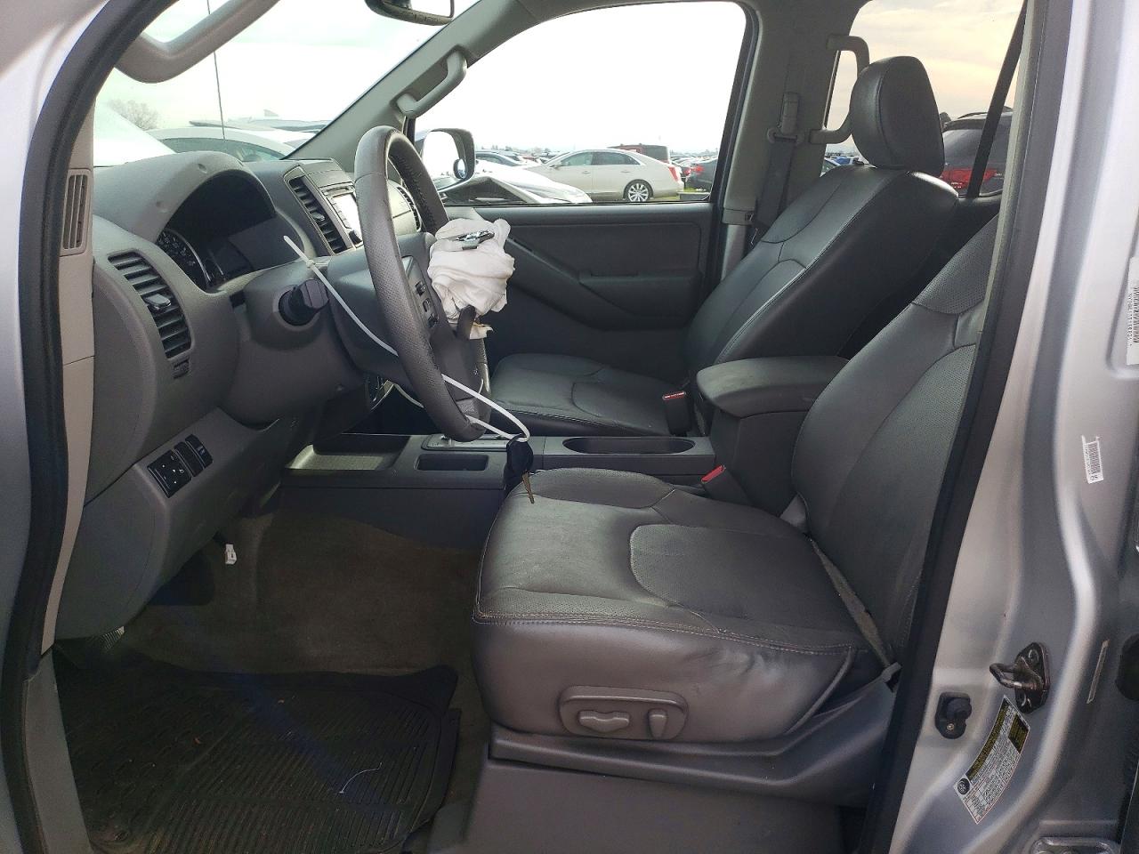 Nissan Frontier Sv