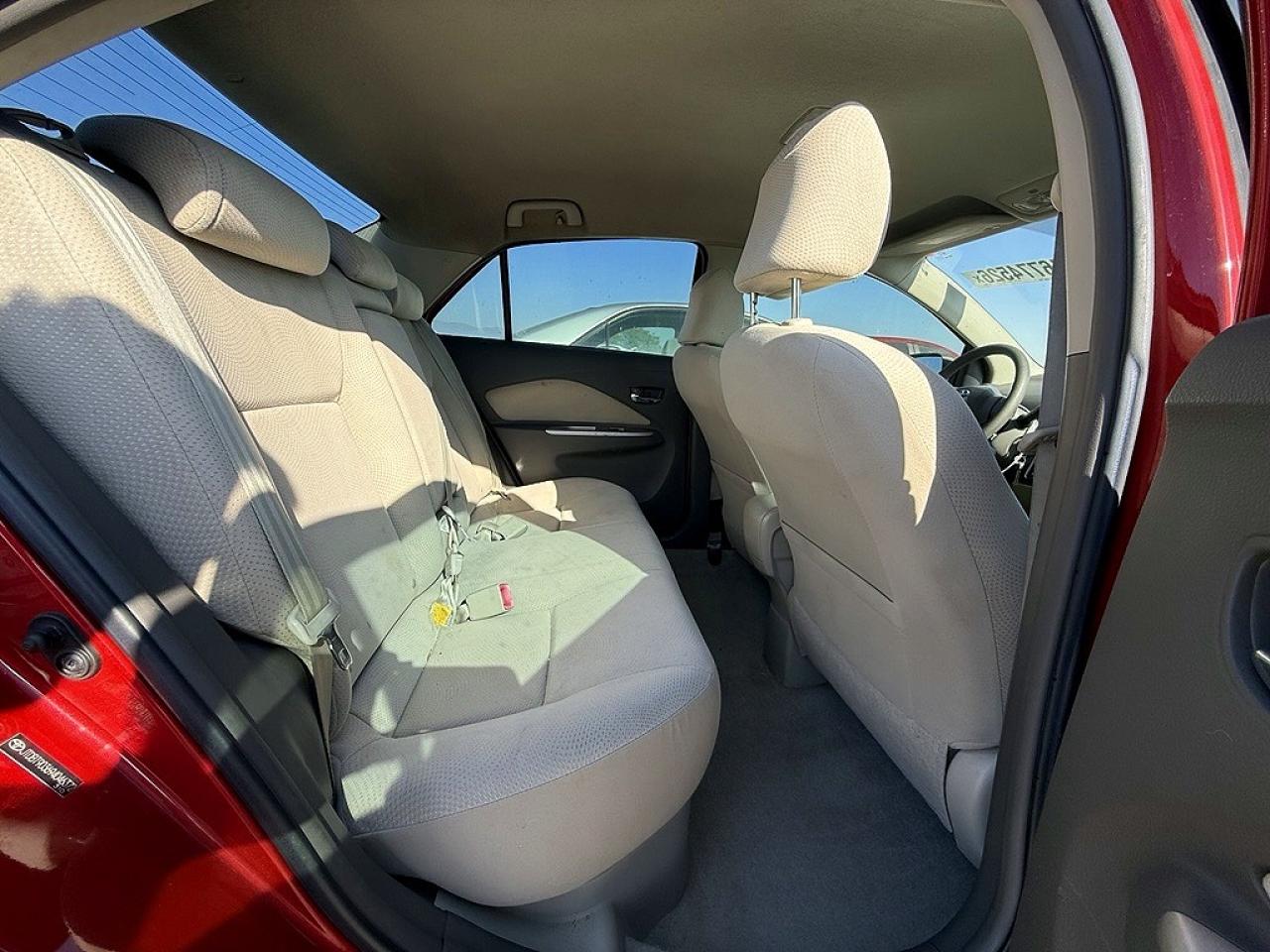 Toyota Yaris Base