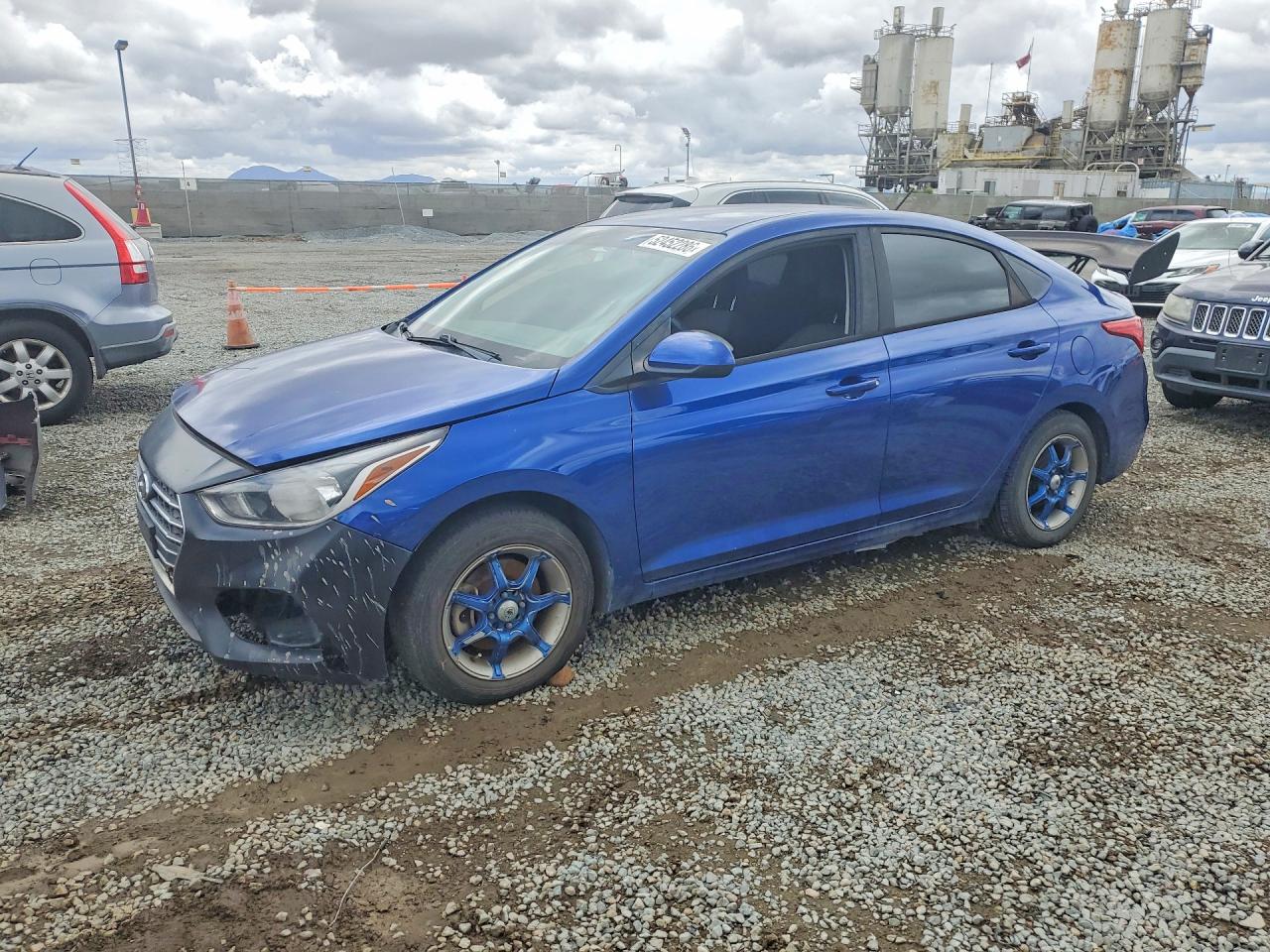 Salvage Hyundai ACCENT Image