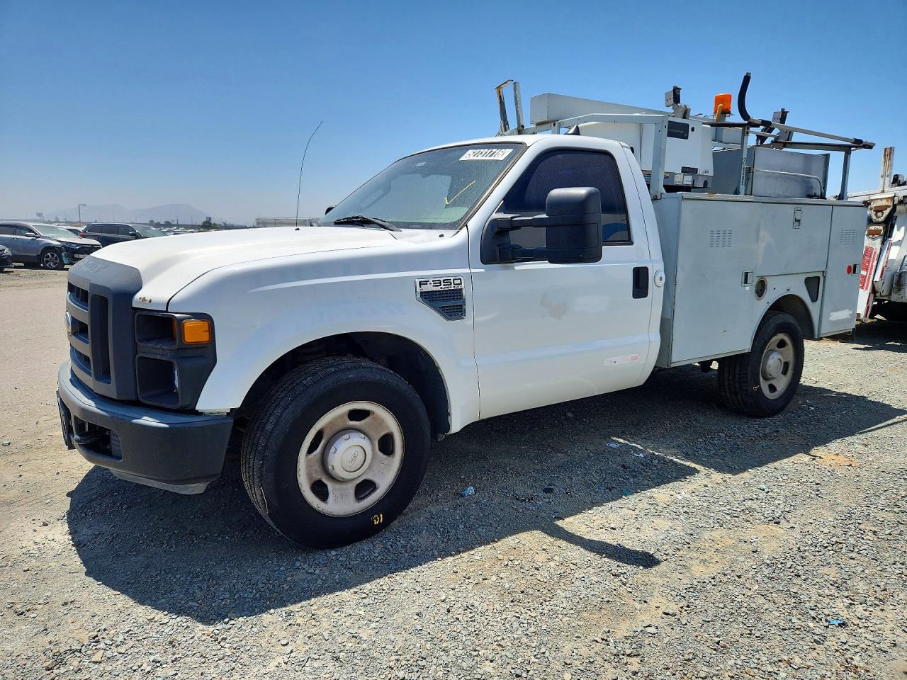 Salvage Ford F-350 Image