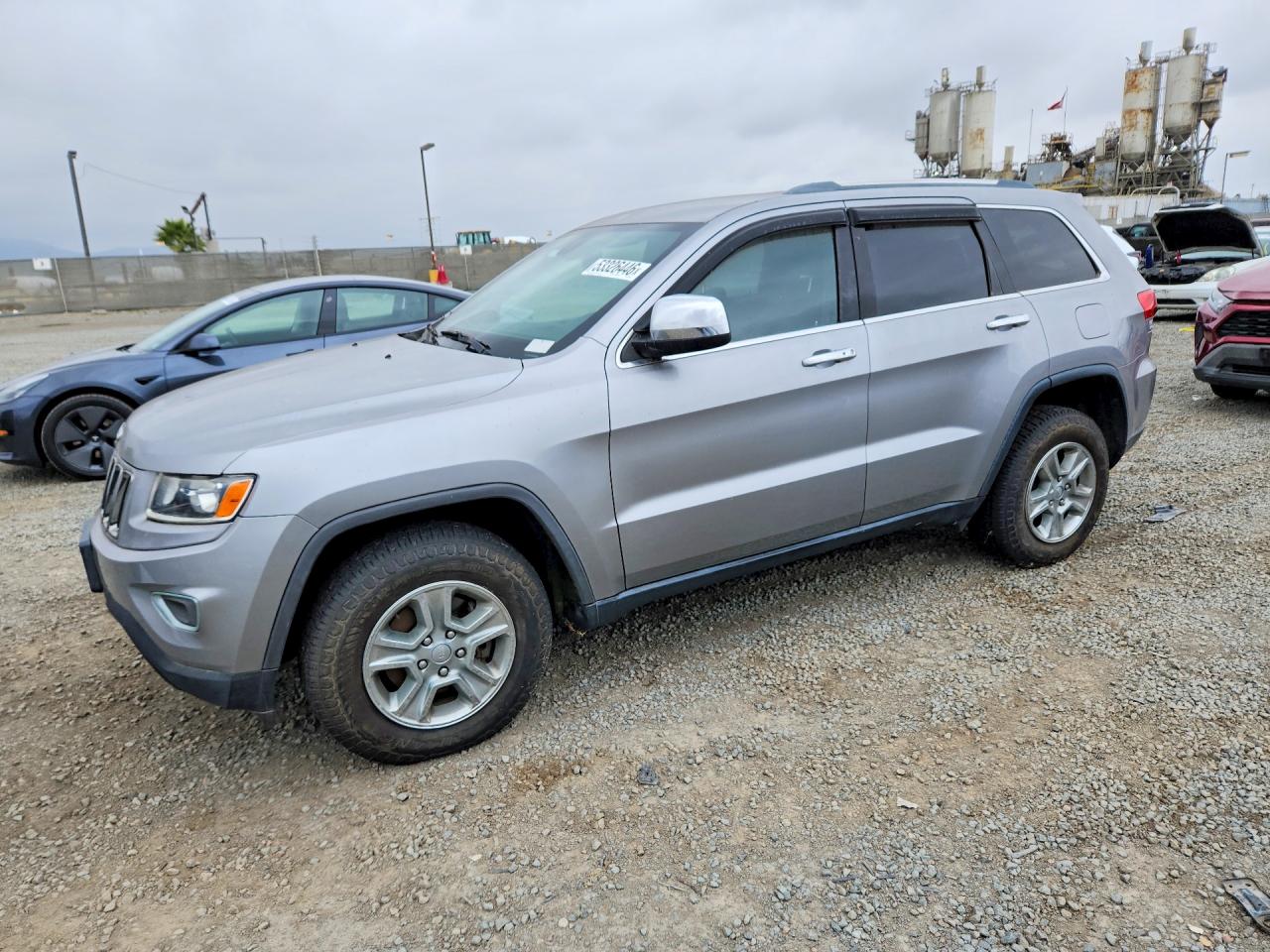 Salvage Jeep Cherokee Image