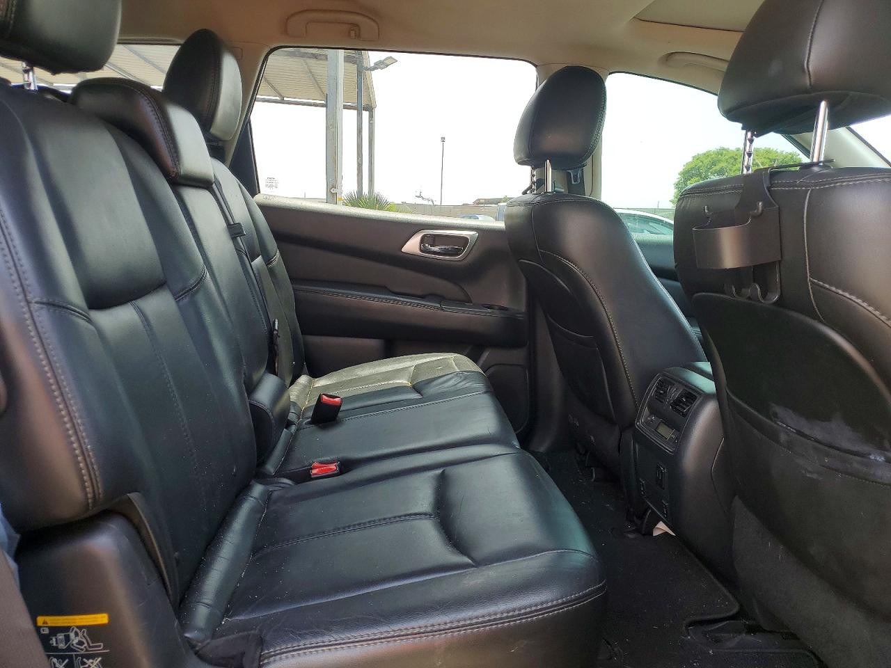Nissan Pathfinder Sl