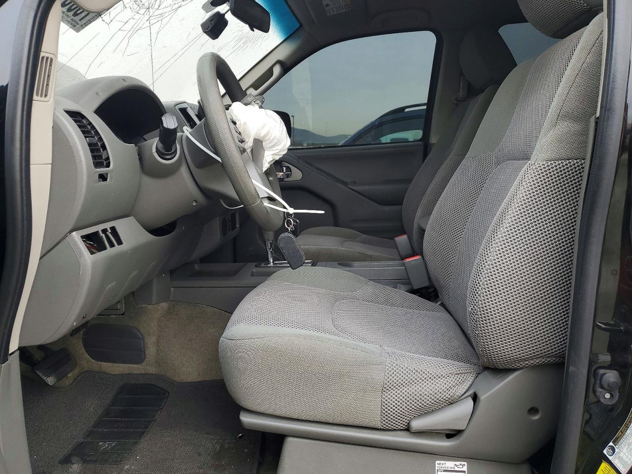 Nissan Frontier S