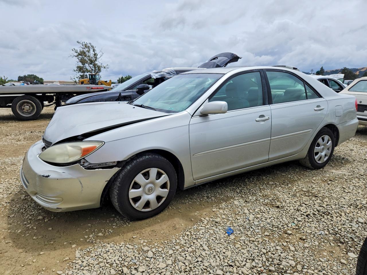 Salvage Toyota Camry Image