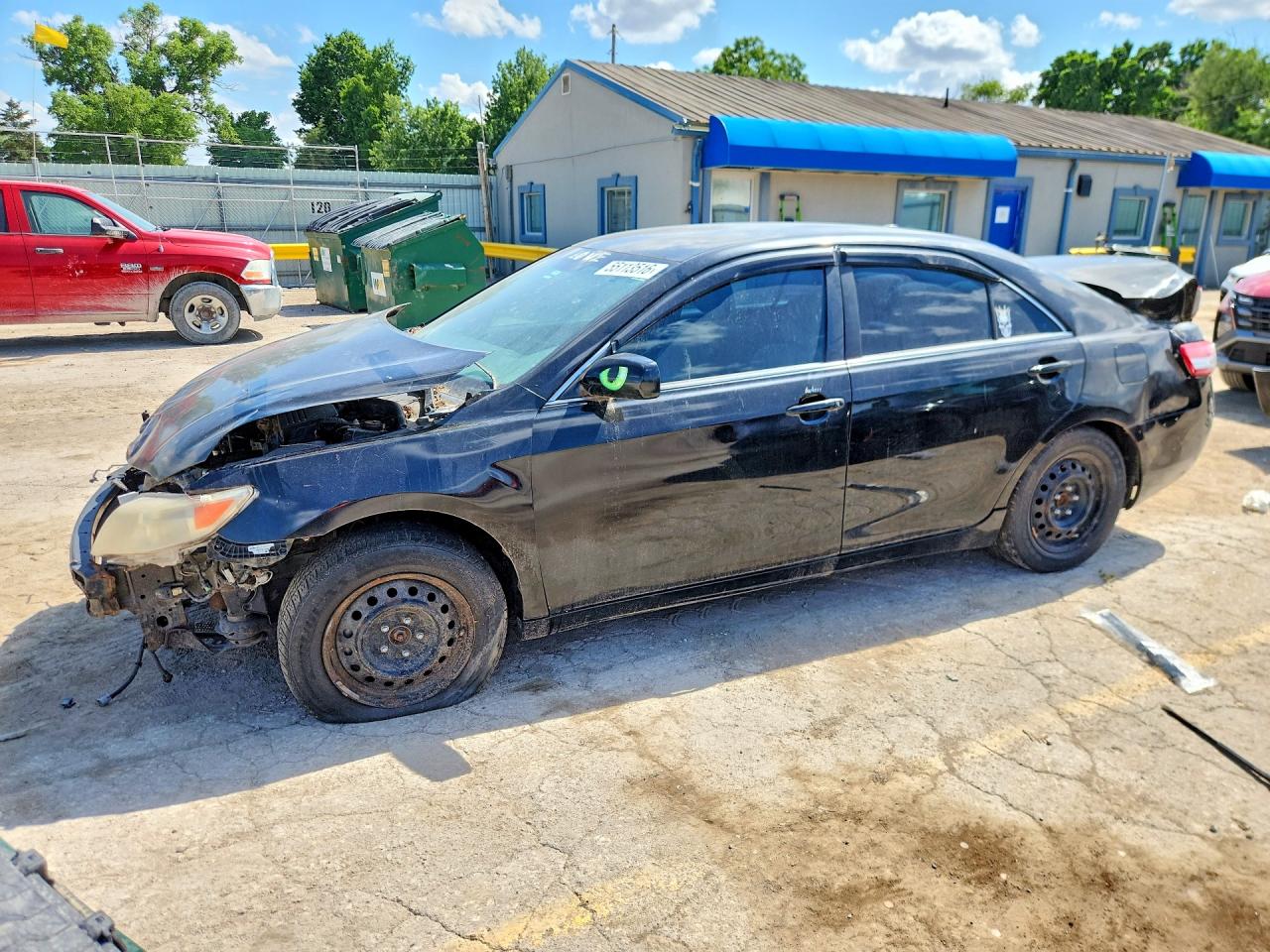 Salvage Toyota Camry Image