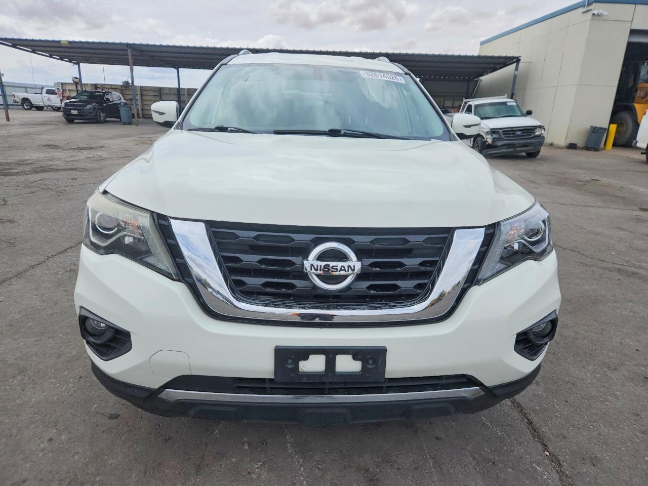 Nissan Pathfinder Sv