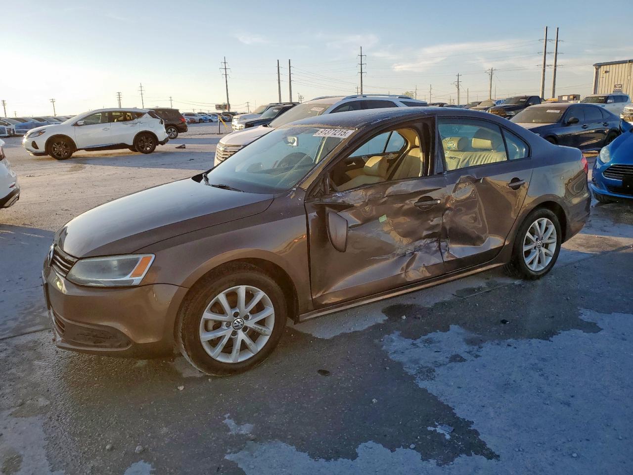 Salvage Volkswagen Jetta Image