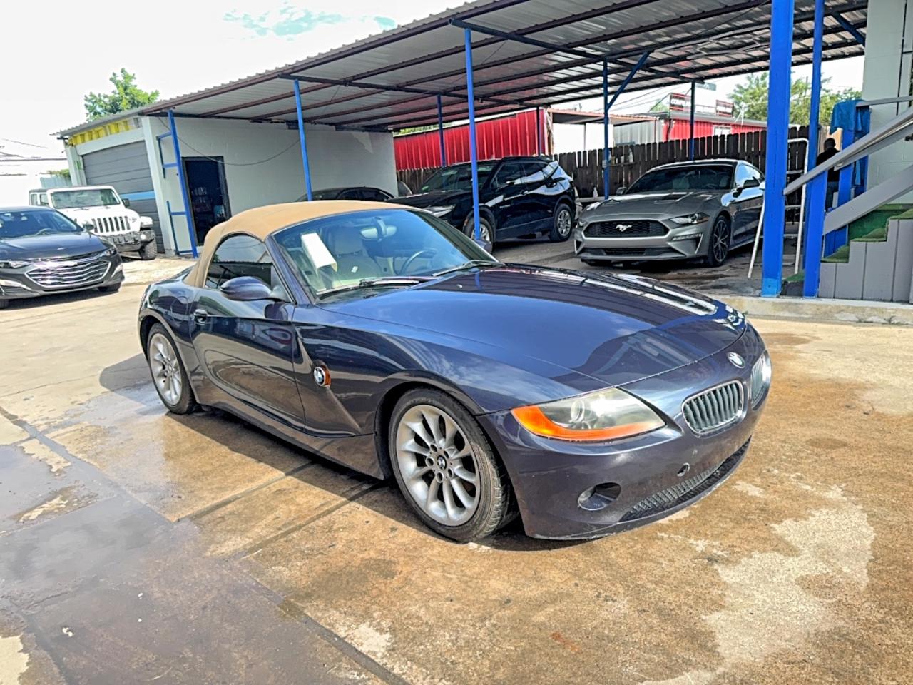 Salvage BMW Z Series Image