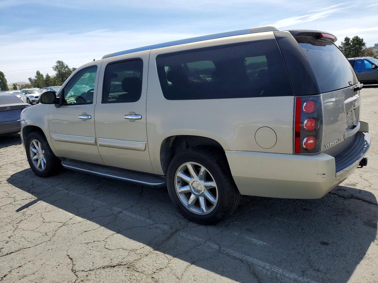 GMC Yukon Denali