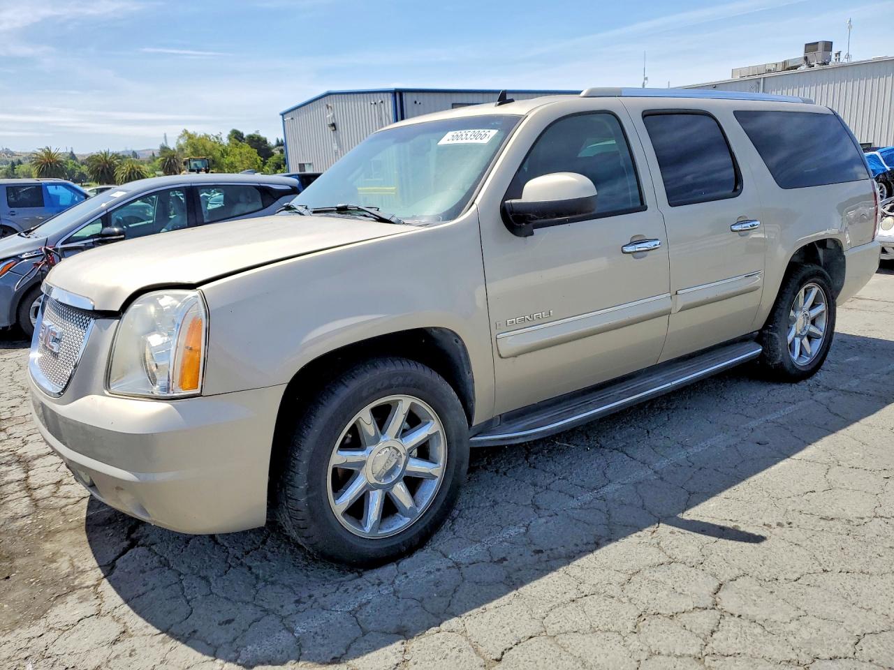 Salvage GMC Yukon Image