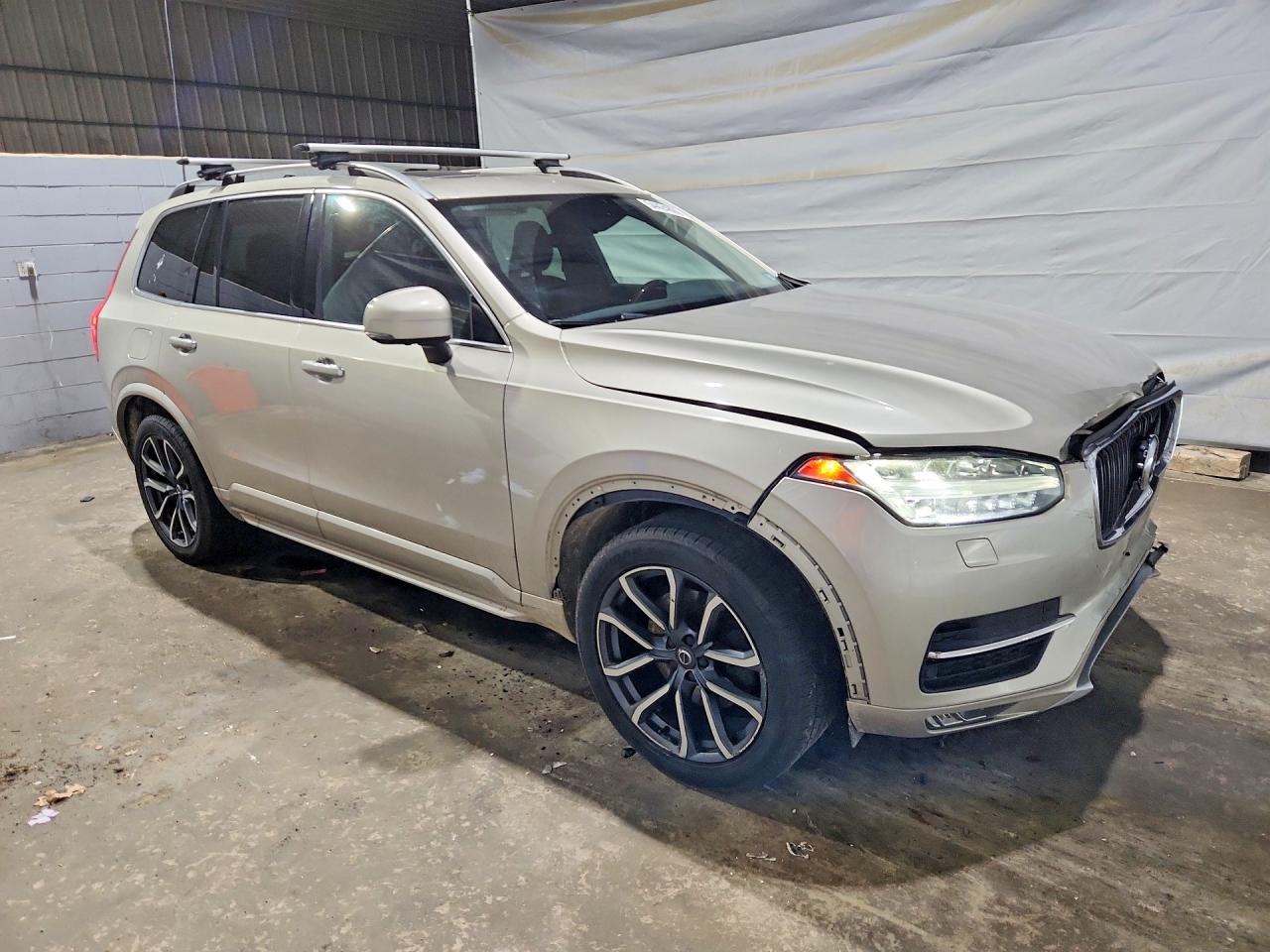 Volvo XC90 T6