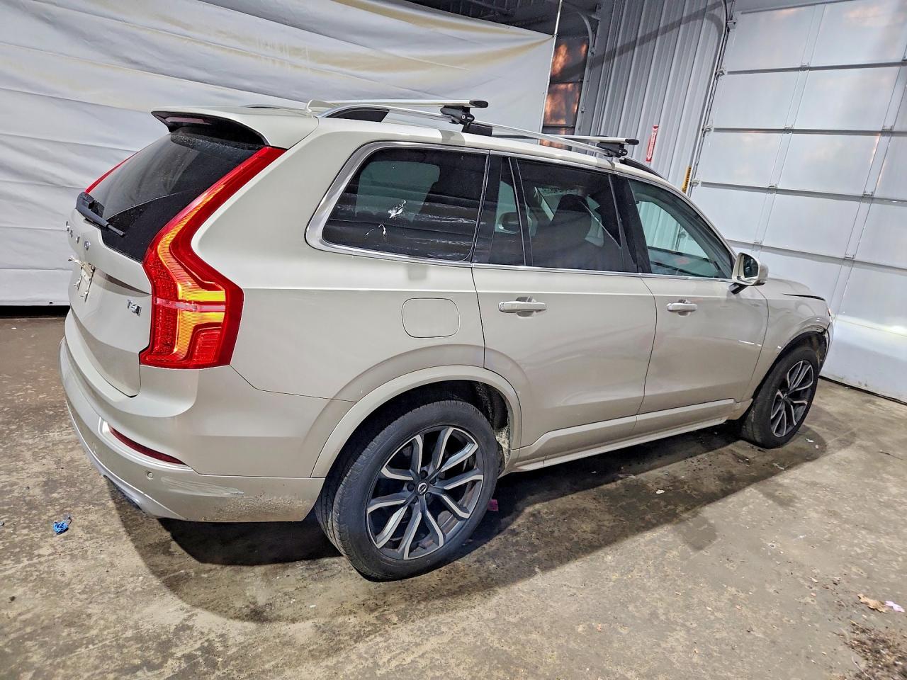 Volvo XC90 T6