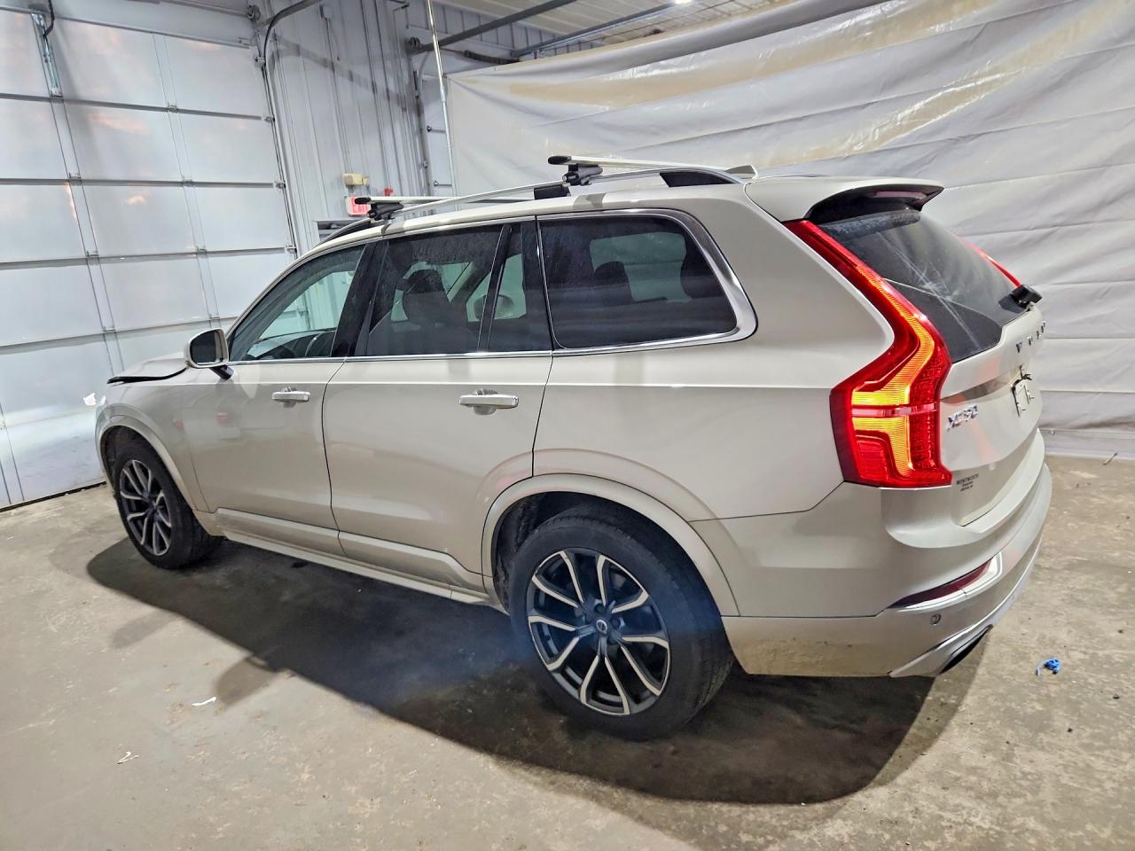 Volvo XC90 T6