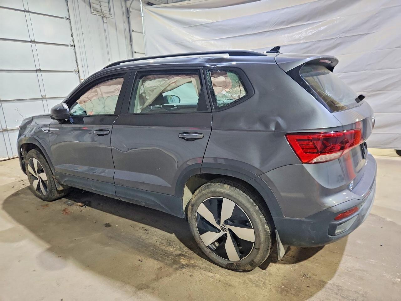 Volkswagen Taos S