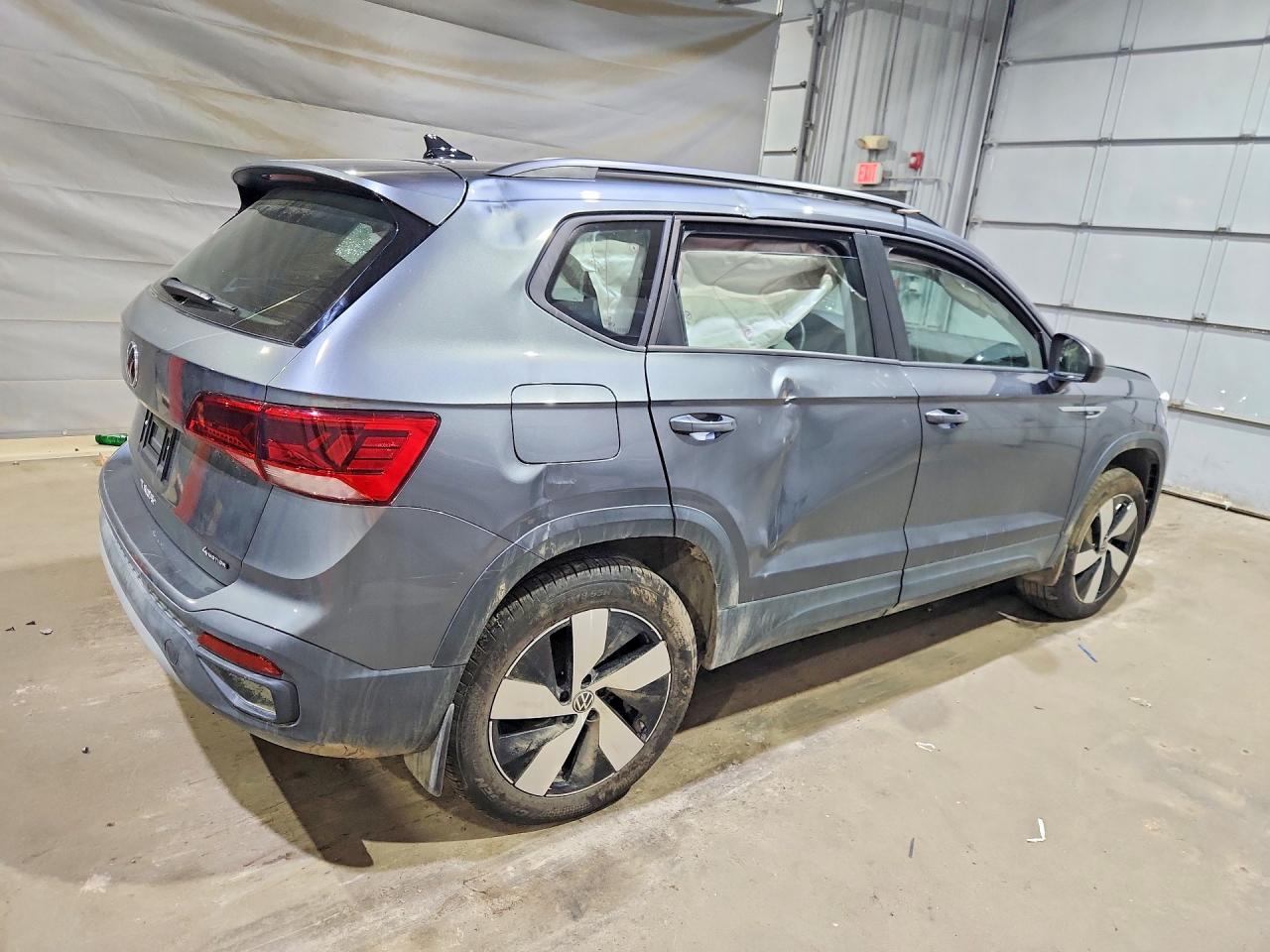 Volkswagen Taos S