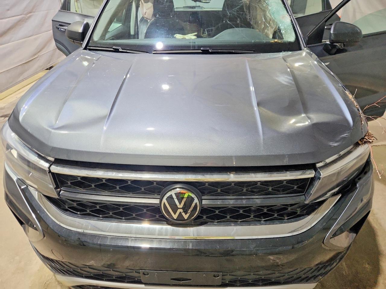 Volkswagen Taos S