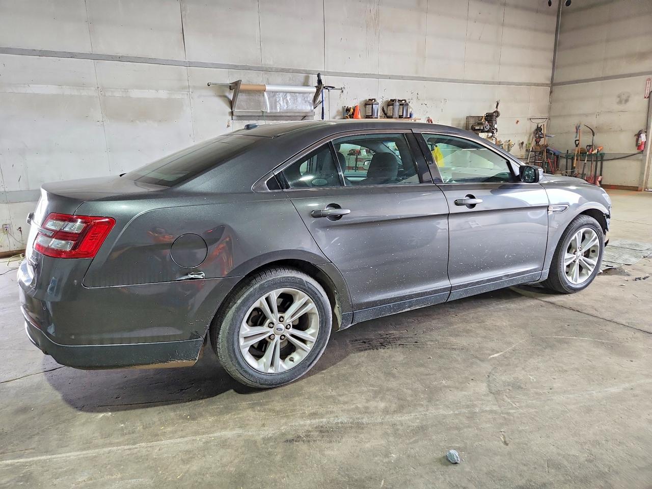 Ford Taurus Sel