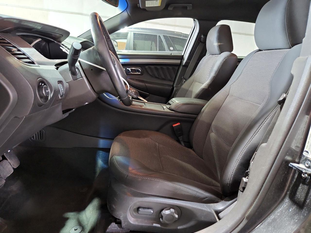 Ford Taurus Sel