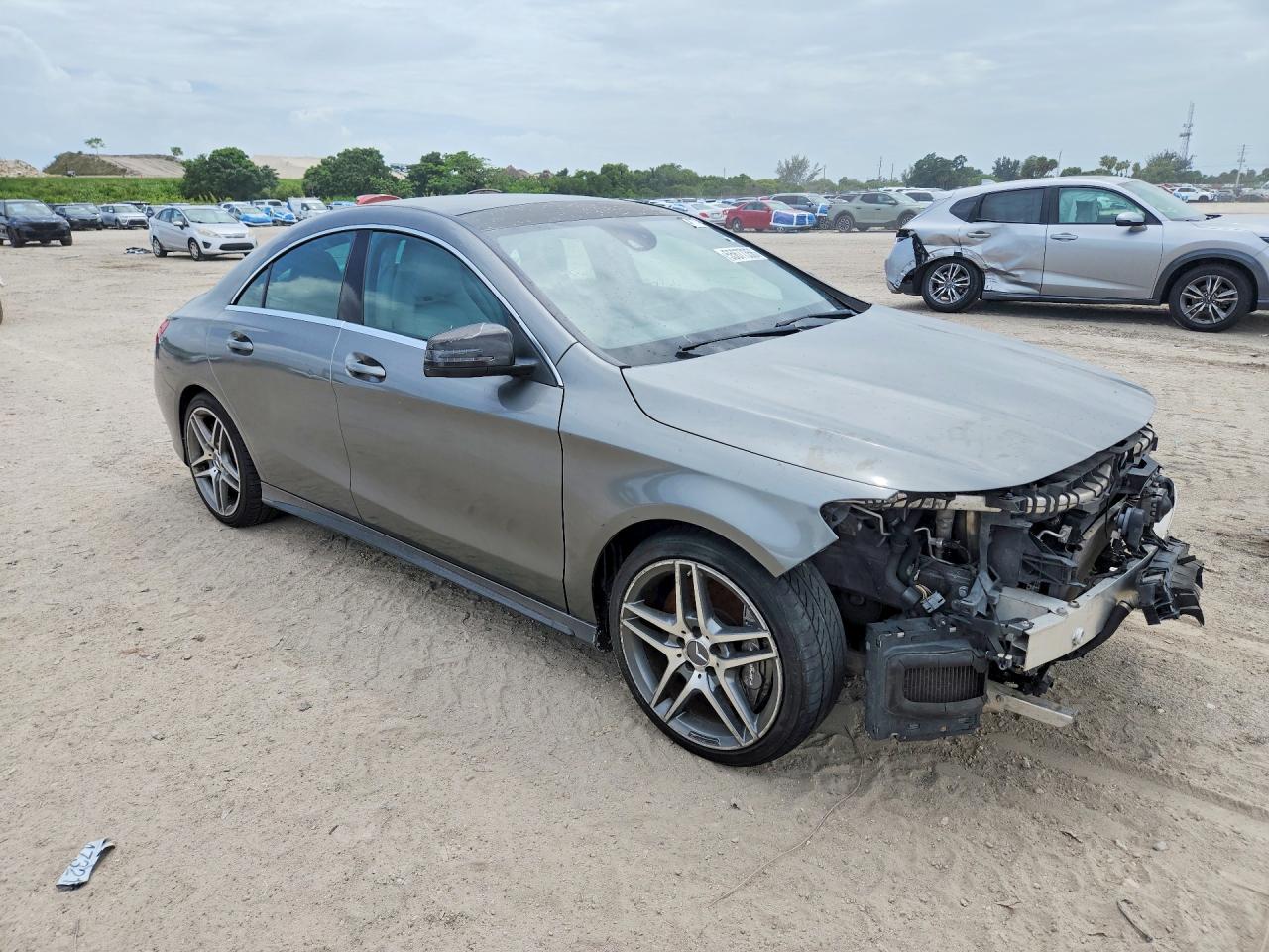 Mercedes-Benz Cla-class 45 Amg