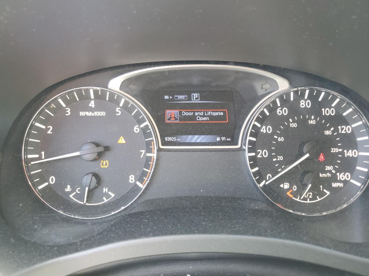 Nissan Pathfinder S