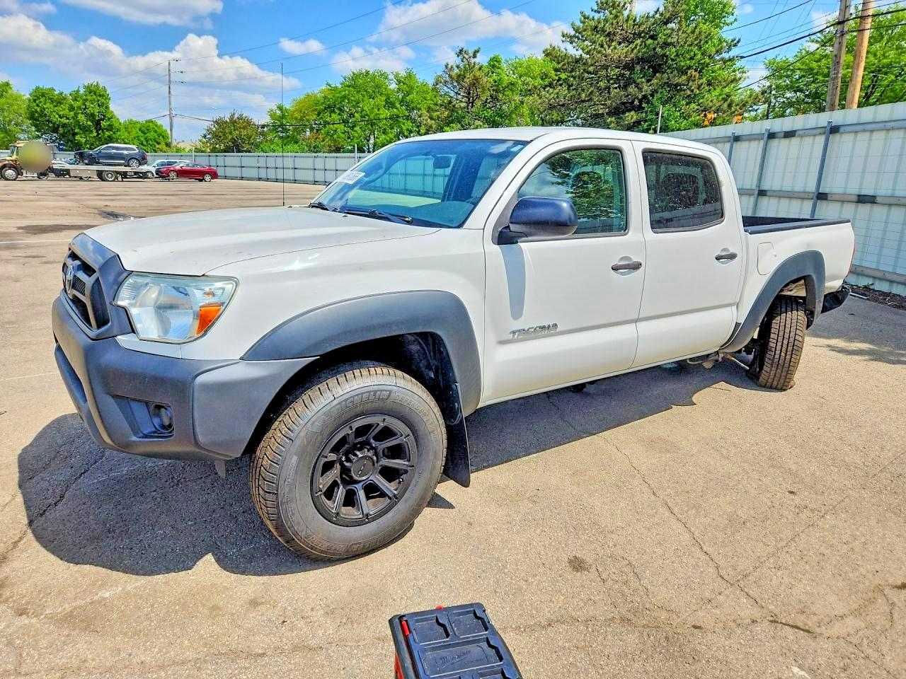 Salvage Toyota Tacoma Image