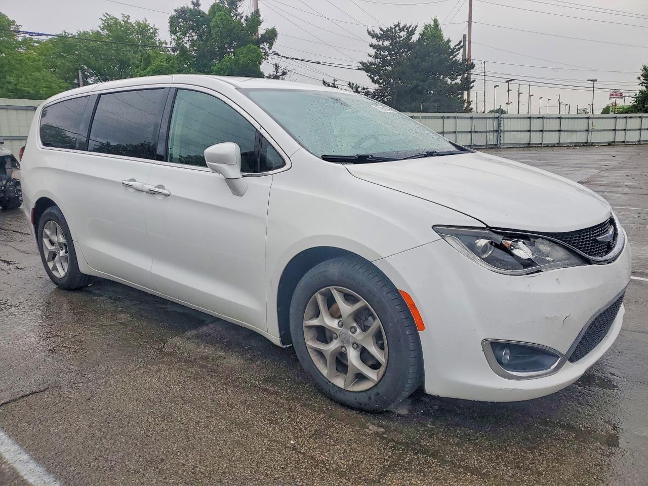 Chrysler Pacifica Touring Plus