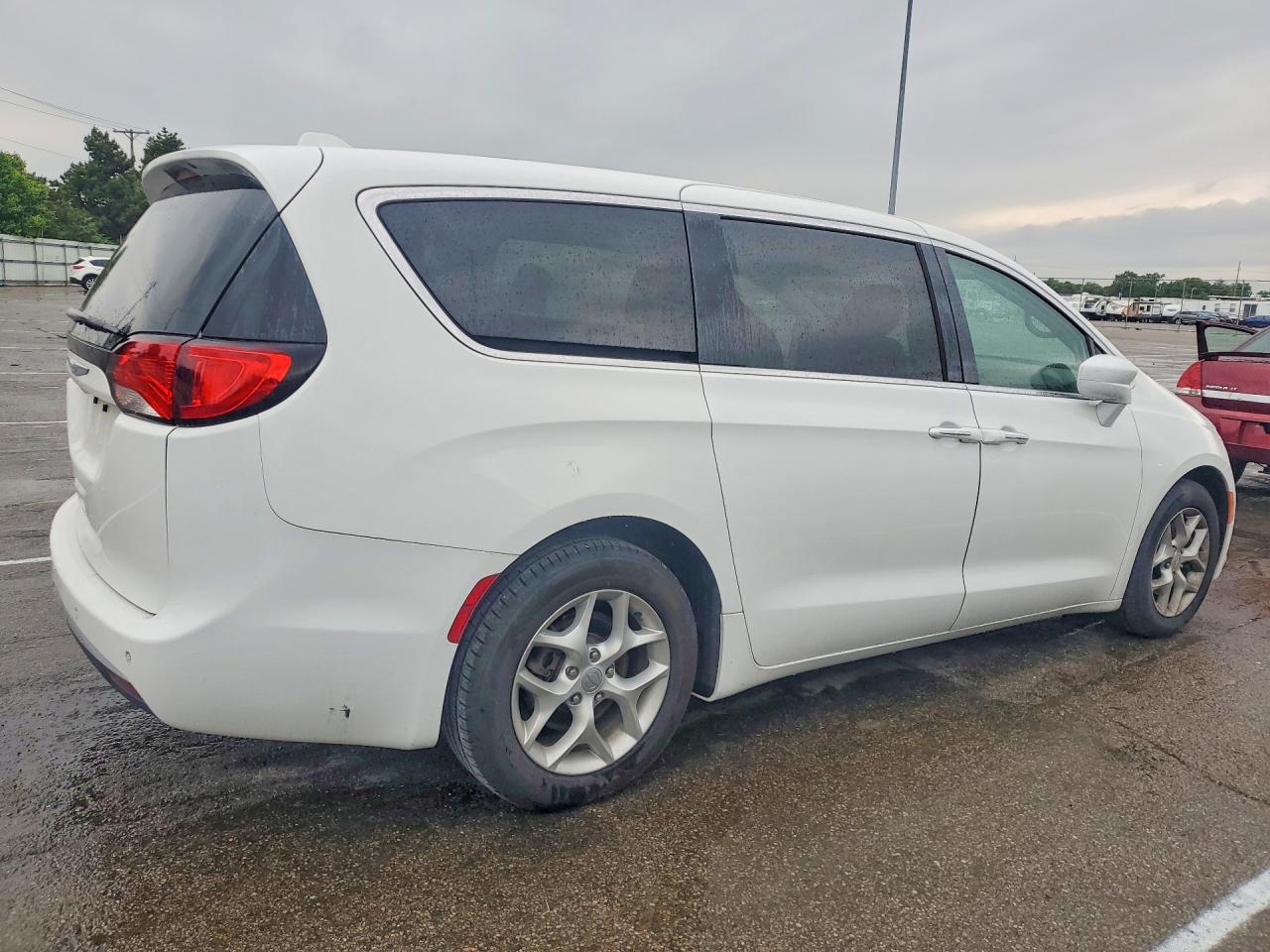 Chrysler Pacifica Touring Plus