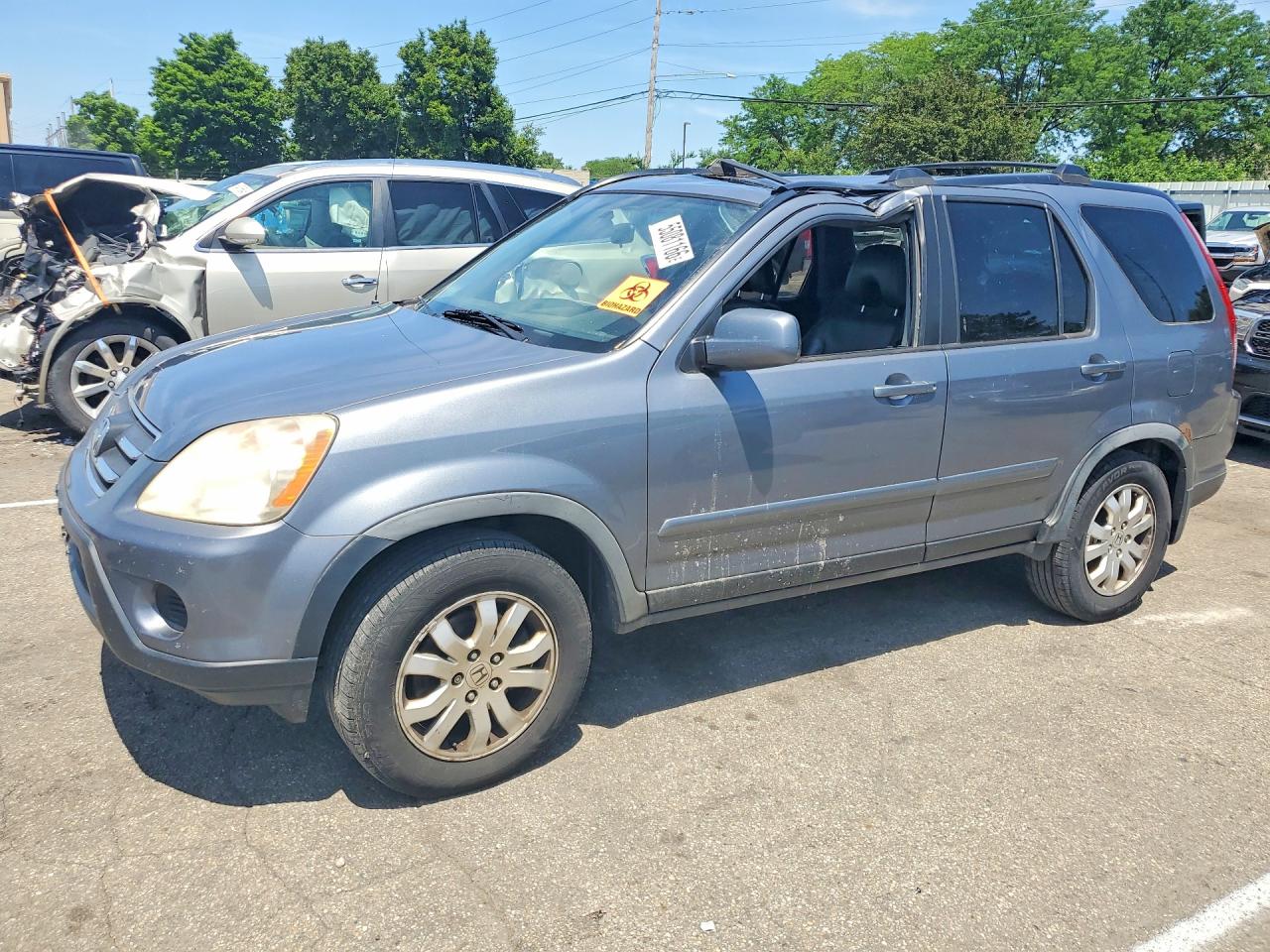Salvage Honda Crv Image