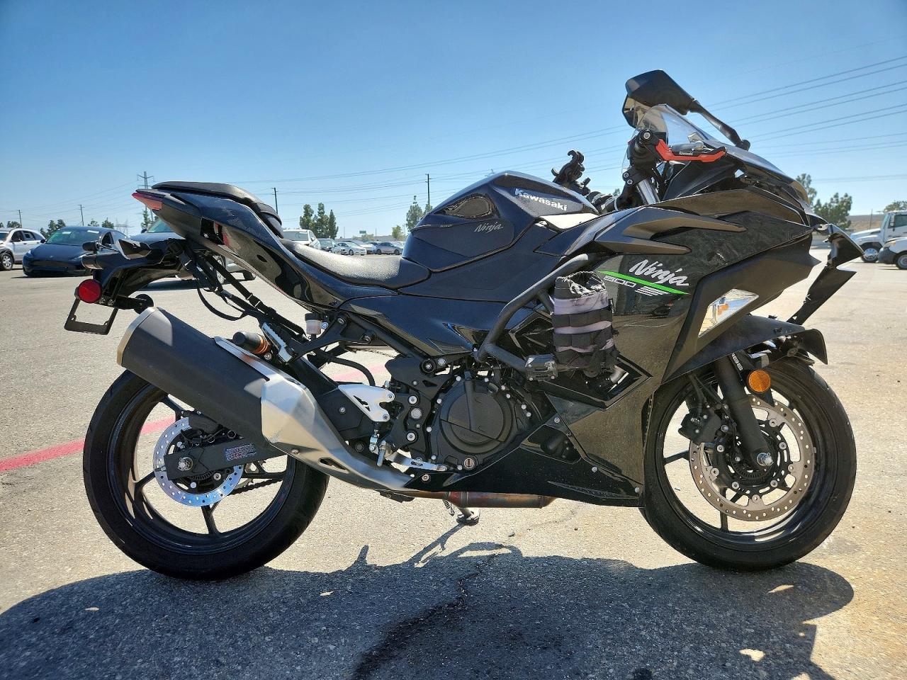 Salvage Kawasaki Ninja 500 Image