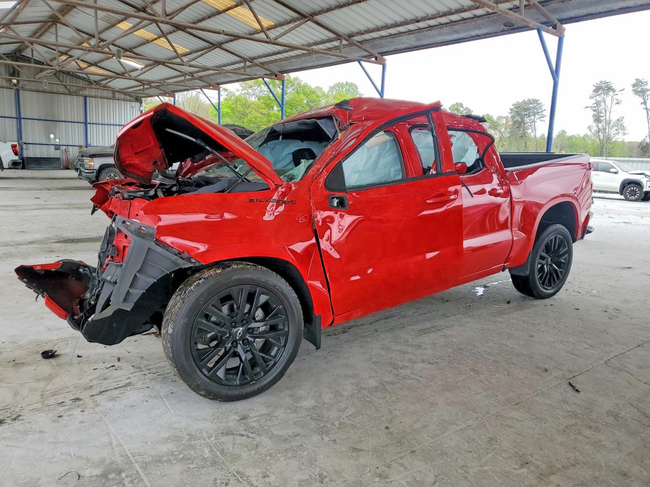 Salvage Chevrolet Silverado Image