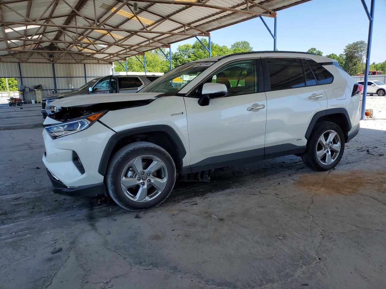 Salvage Toyota RAV4 Image