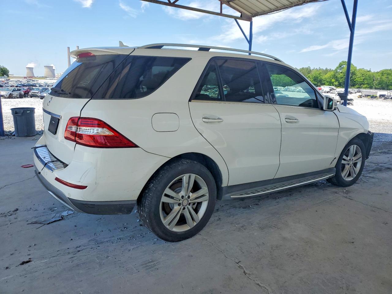 Mercedes-Benz M-Class 350