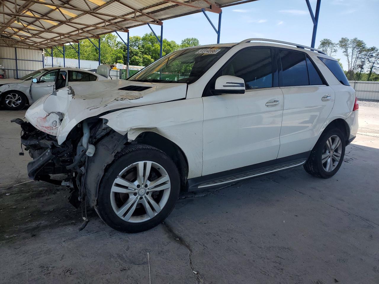 Salvage Mercedes-Benz M-Class Image