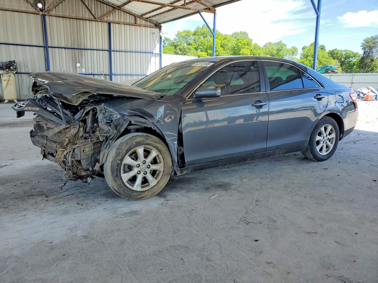 Salvage Toyota Camry Image
