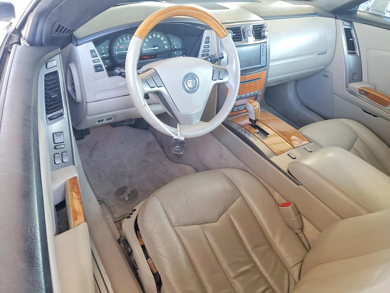 Cadillac XLR
