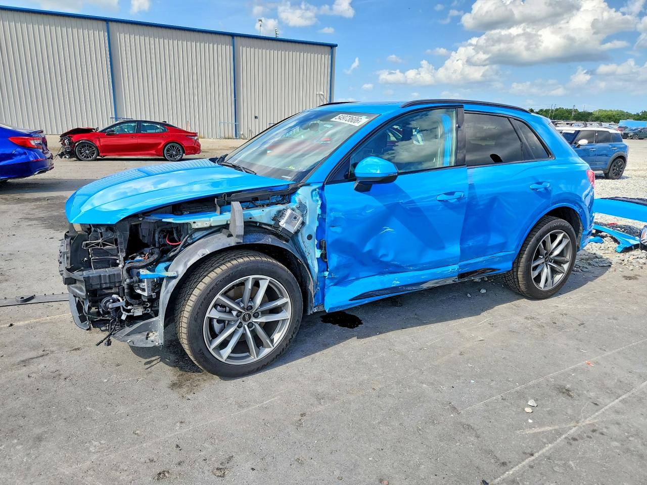 Salvage Audi Q3 Image