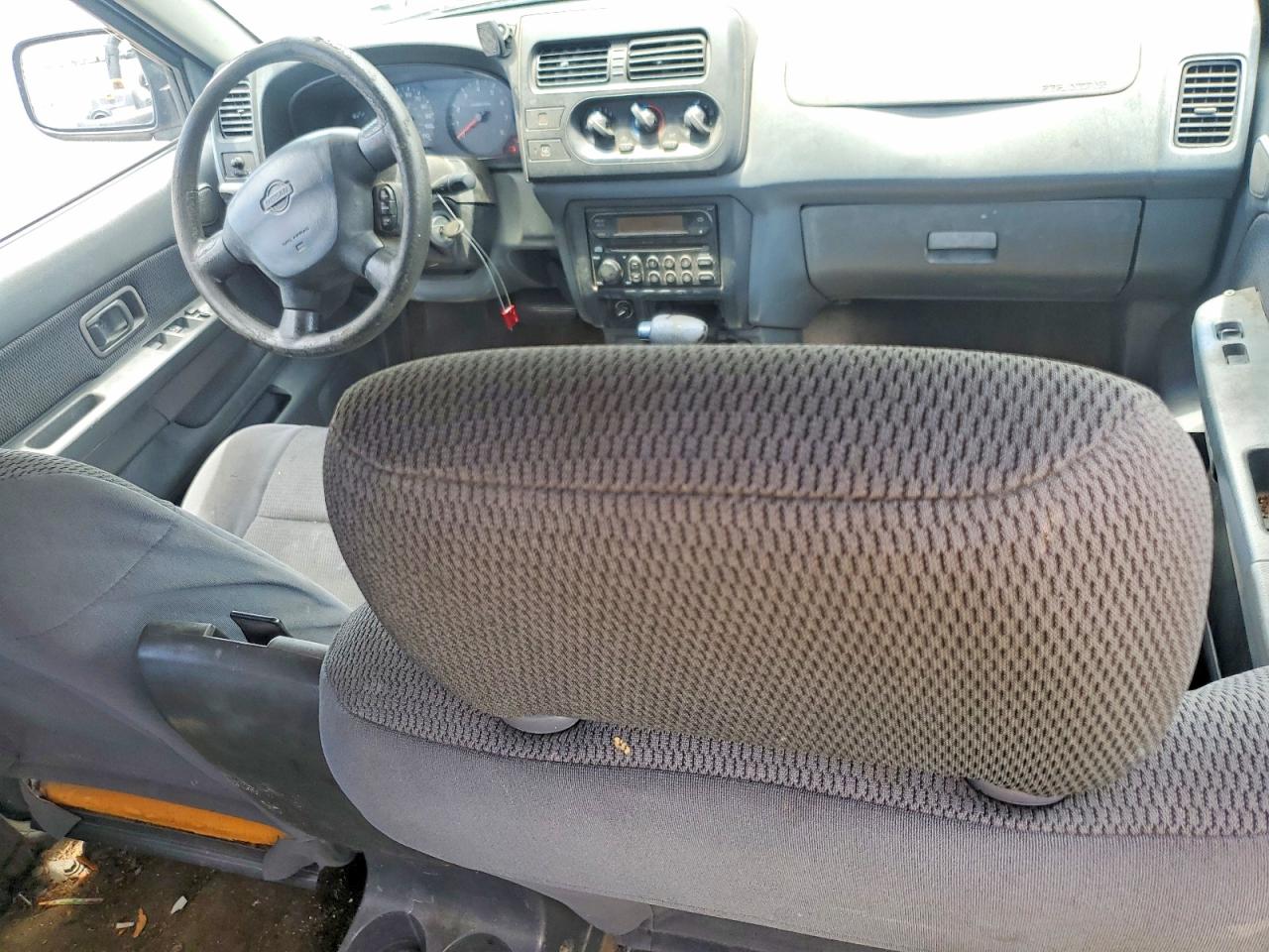 Nissan Frontier Xe