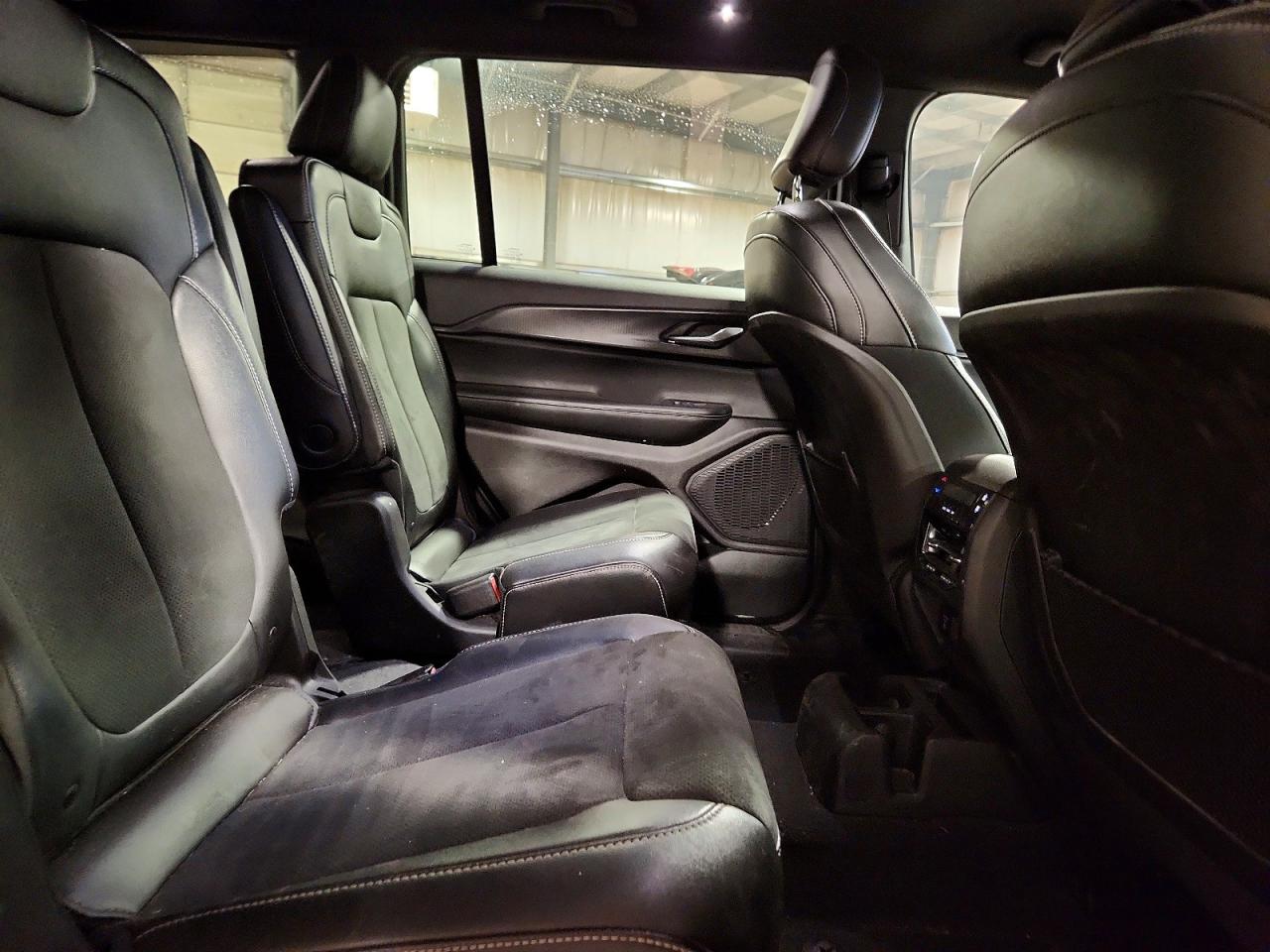Jeep Cherokee L Laredo