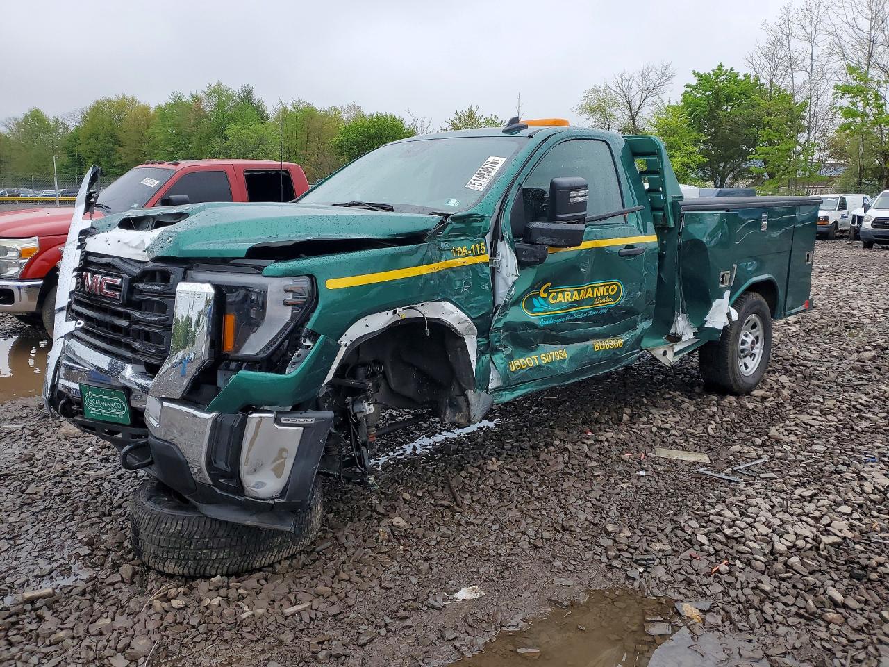 Salvage GMC Sierra Image