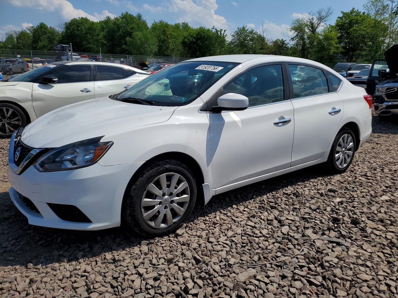 Salvage Nissan Sentra Image