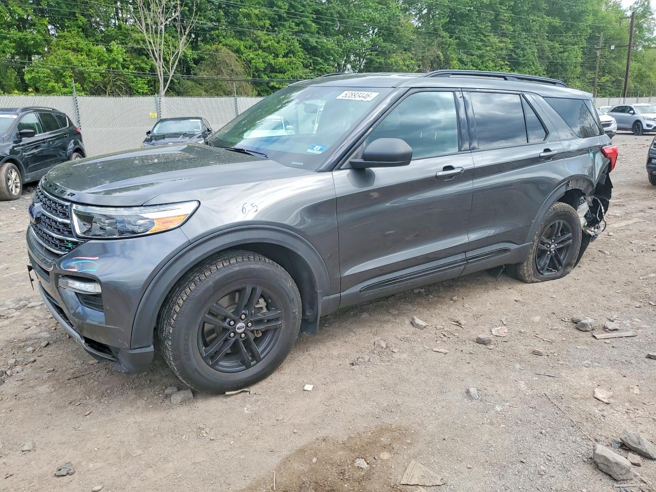 Salvage Ford Explorer Image