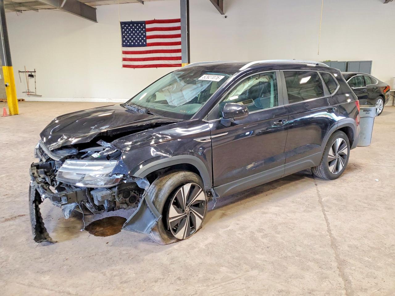 Salvage Volkswagen Taos Image