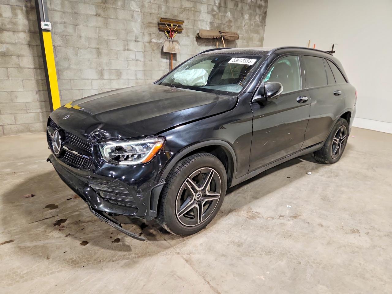 Salvage Mercedes-Benz GLC Image