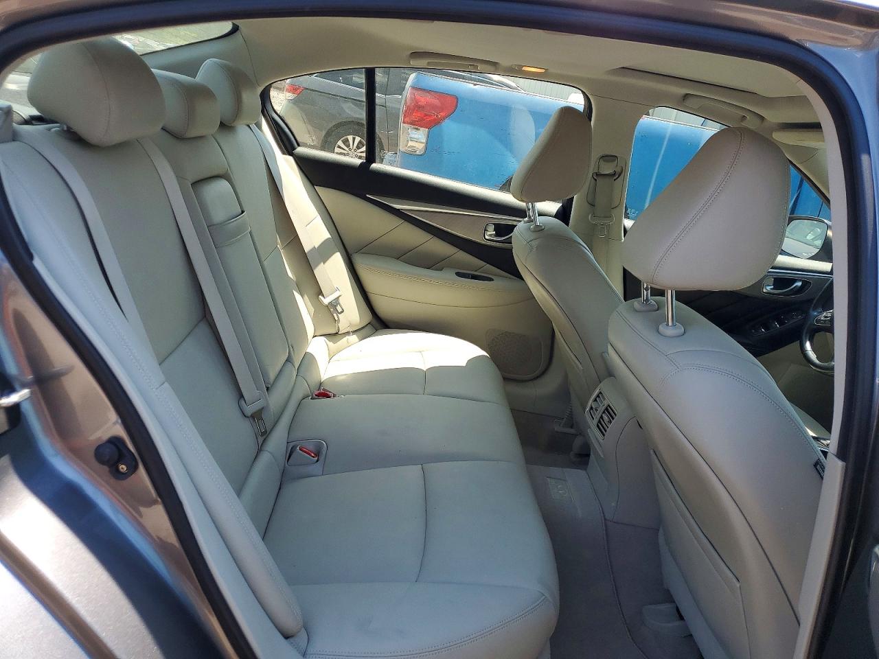 INFINITI Q50 Base