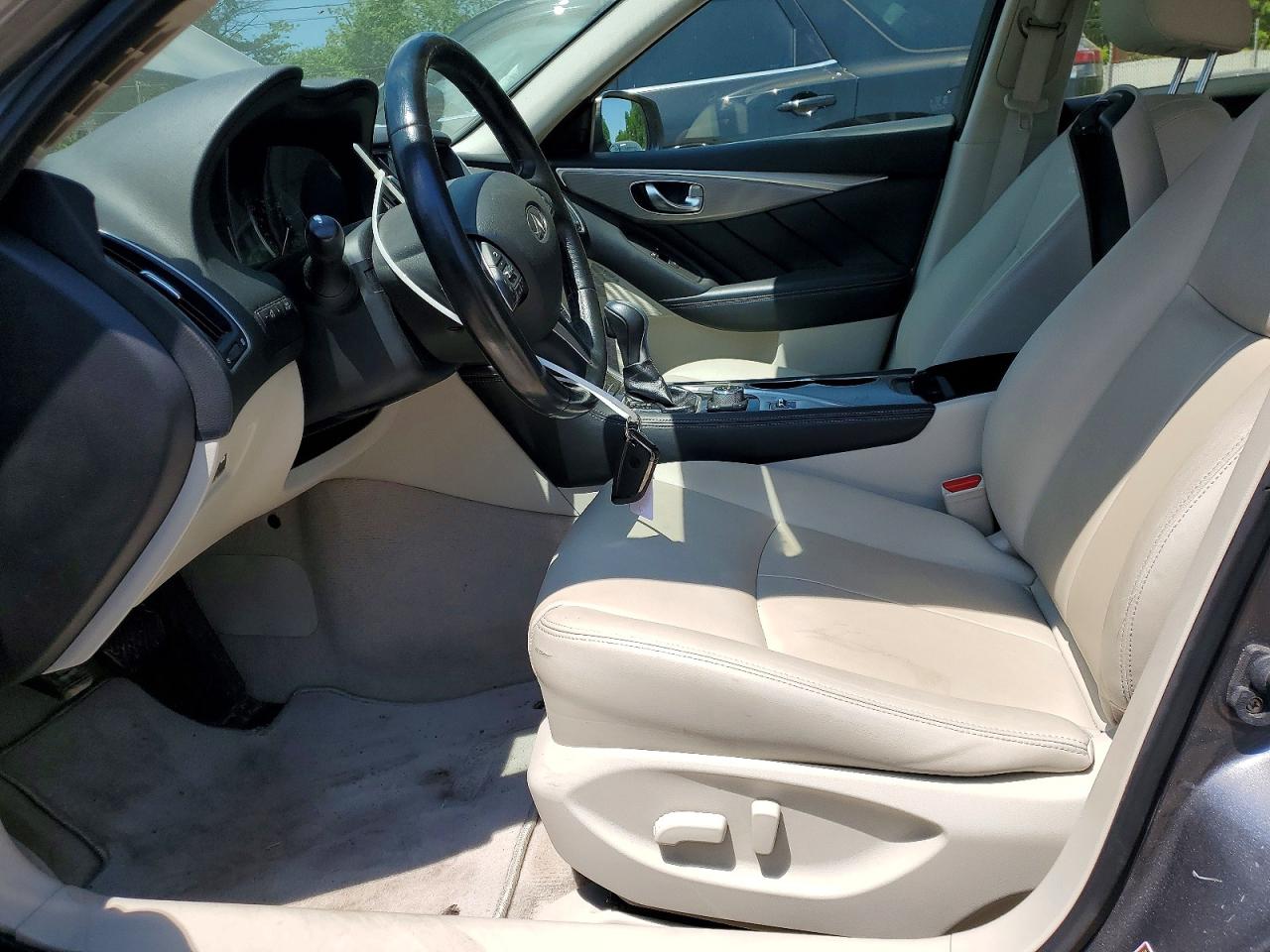 INFINITI Q50 Base