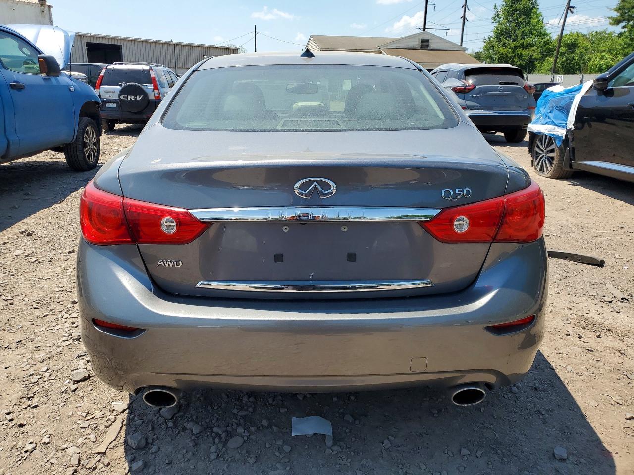 INFINITI Q50 Base
