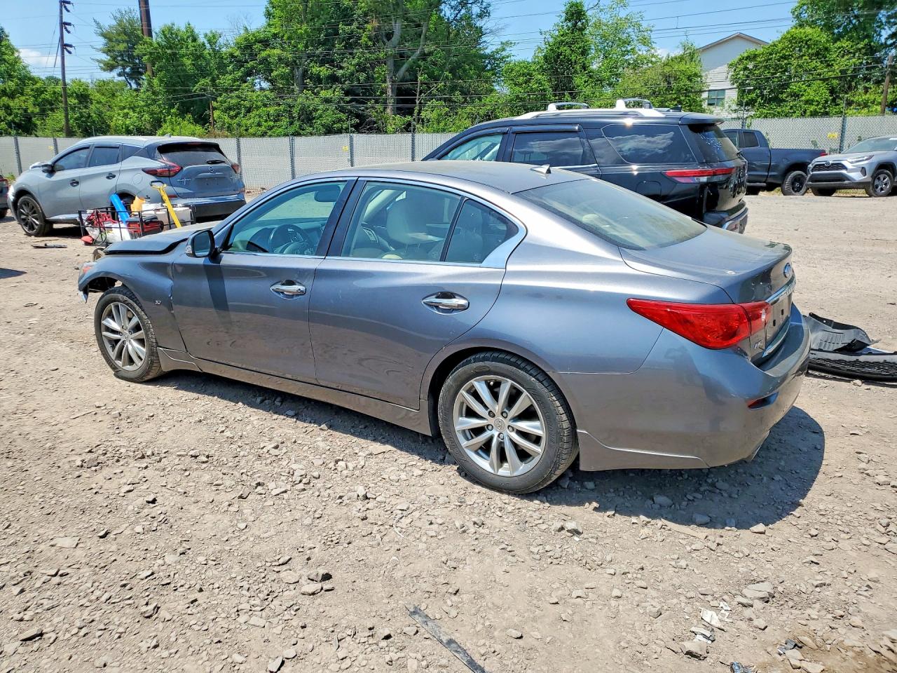 INFINITI Q50 Base