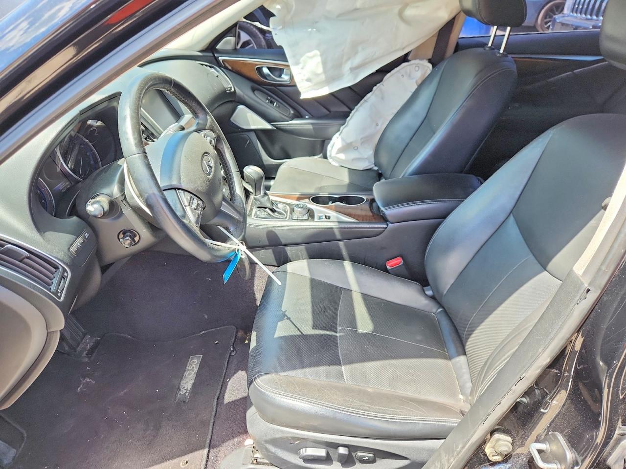 INFINITI Q50 3.0t Premium