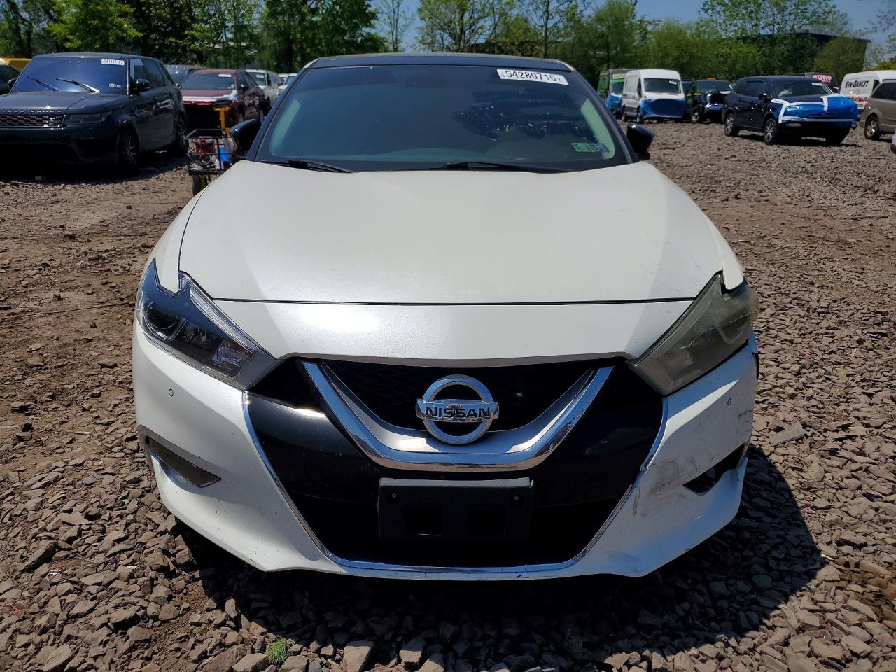 Nissan Maxima Platinum
