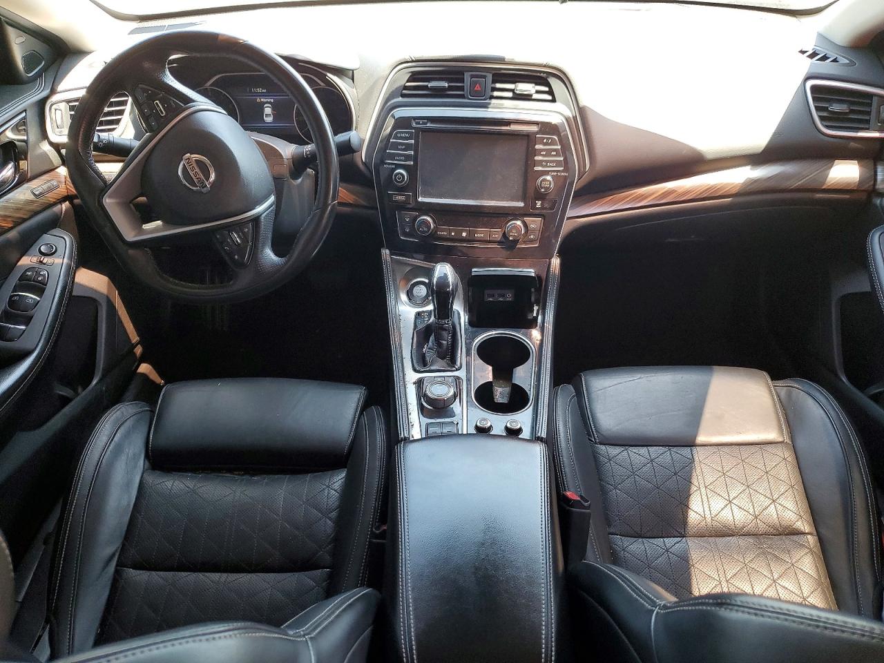 Nissan Maxima Platinum